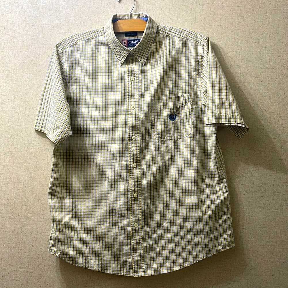 Men’s CHAPS Easy Care Short Sleeve Botton Down Pocketed Plaid Yellow Shirt Large